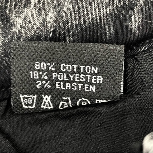 PUZZLE Mid Rise Acid Wash Skinny Jeans - Picture 6 of 6